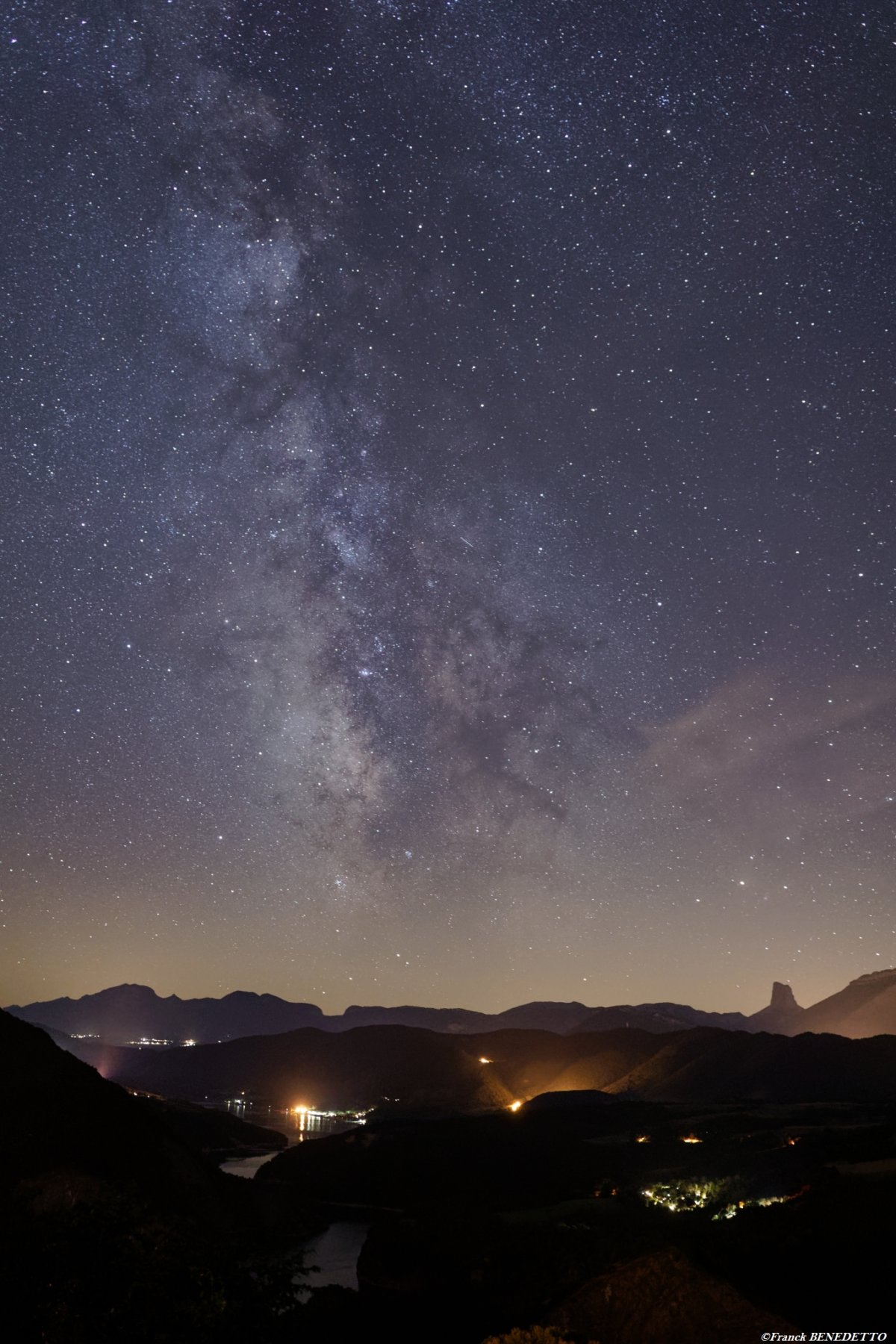 Voie Lactée au dessus du Lac de Monteynard Voie Lactée au dessus du Lac de Monteynard